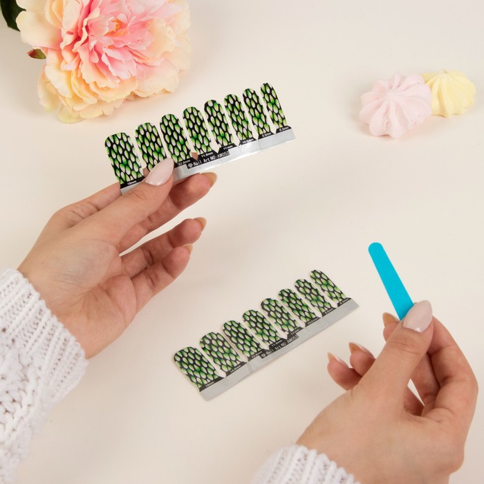 Наклейки для ногтей "Рептилия", с пилкой, с блёстками, цвет зелёный