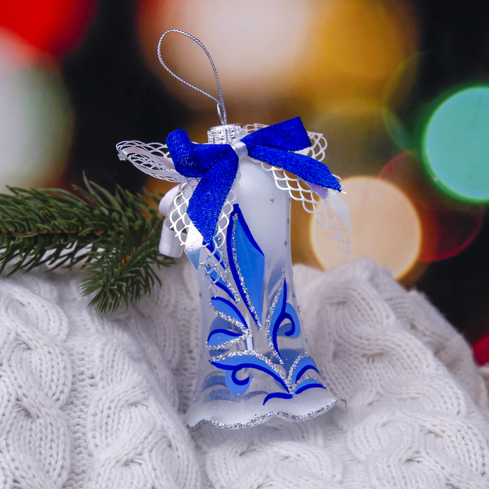 Ёлочная игрушка ручной работы "Нежный колокольчик"