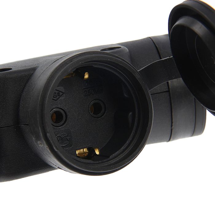 Разветвитель силовой T-plast, 16 А, трехместный, 3Р+Е, 250 В, каучук, IP 44, 31.01.314.0300,