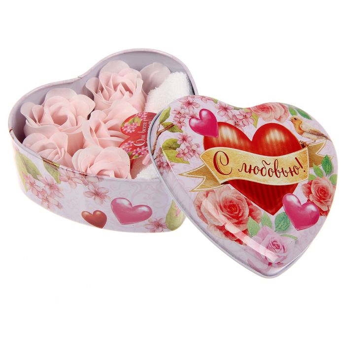 Набор мыльных лепестков в шкатулке-сердце "С любовью!", 5 бутонов и полотенце (20х20)