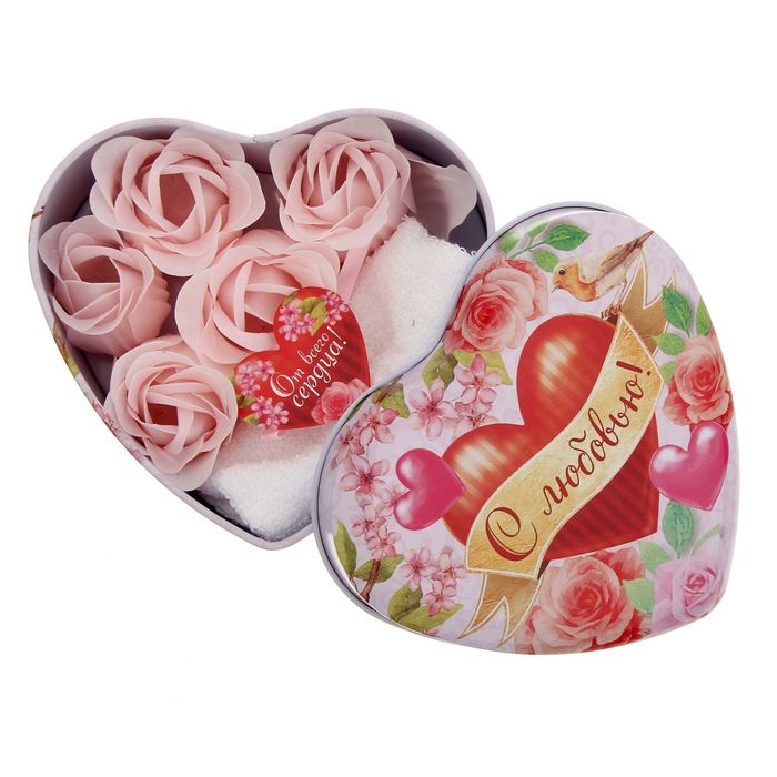 Набор мыльных лепестков в шкатулке-сердце "С любовью!", 5 бутонов и полотенце (20х20)