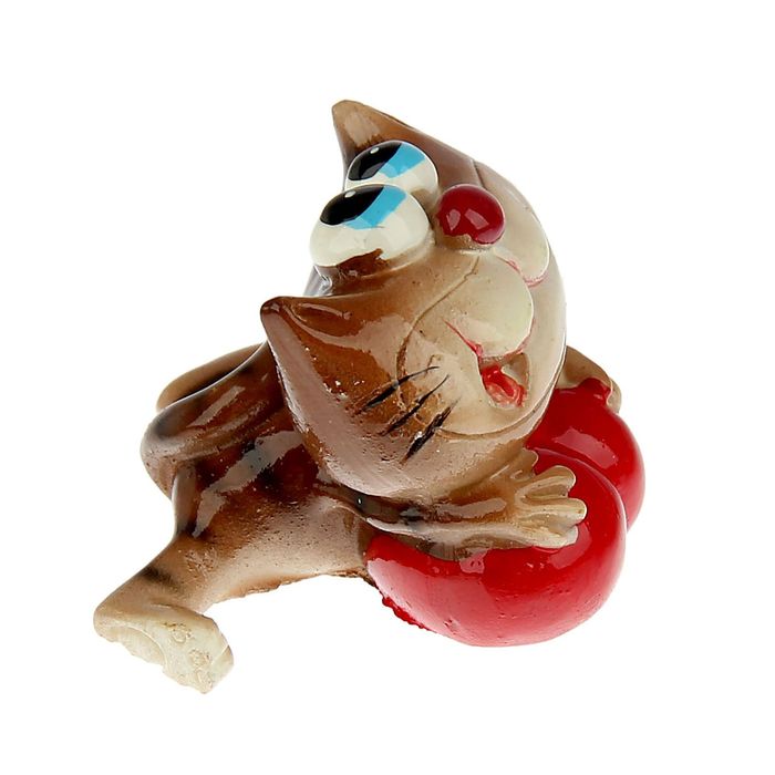 Сувенир "Котофей влюблённый на сердечке"