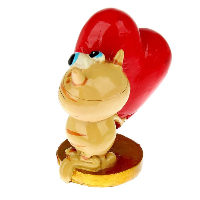 Сувенир "Котофей влюблённый с сердечком"