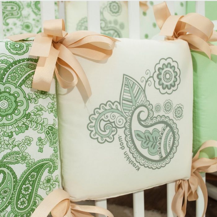 Комплект в кроватку 18 предметов "Узоры" с подушечками, цвет салатовый