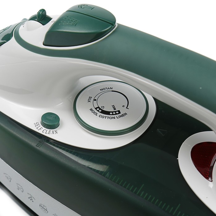 Утюг Supra IS-2602C, 2600 Вт, паровой удар, вертик. отпаривание, керам. подошва, зеленый