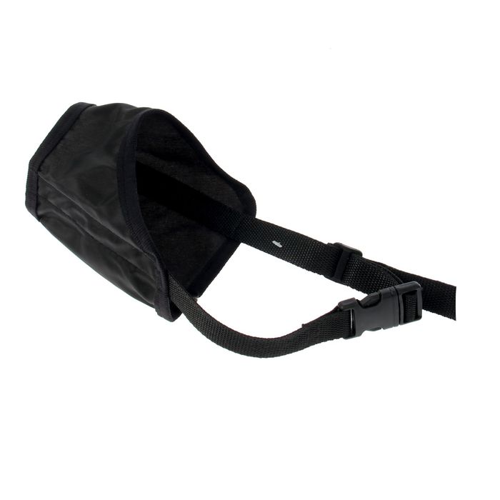 Намордник нейлоновый "Эконом" №4, длина по носу 6,8 см, обхват морды 21 см (доберман)