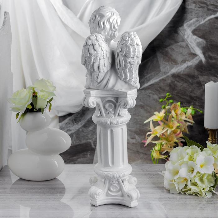 Сувенир "Задумчивый ангел на колонне" белый