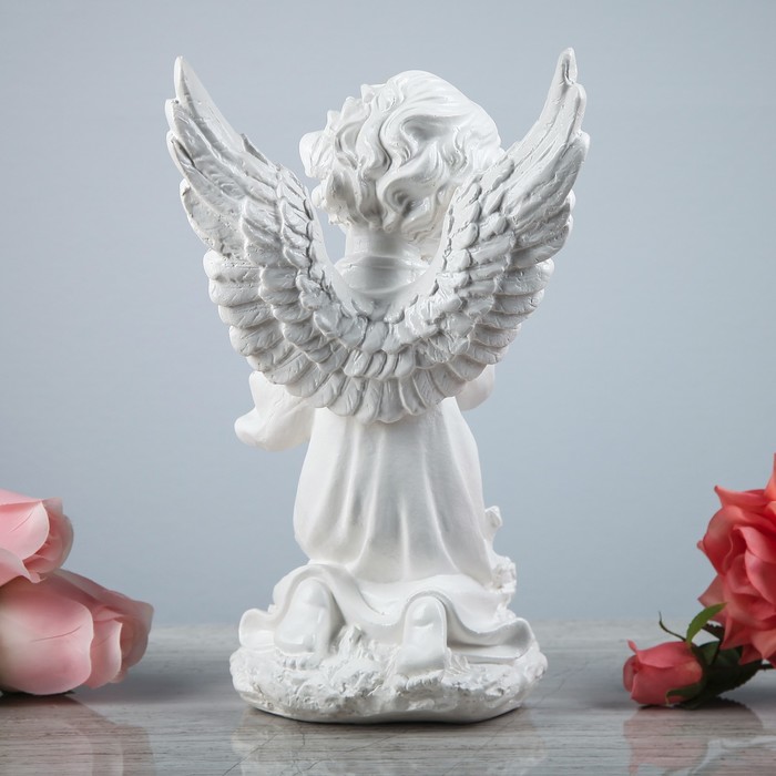 Статуэтка "Ангел с пиалой" белая
