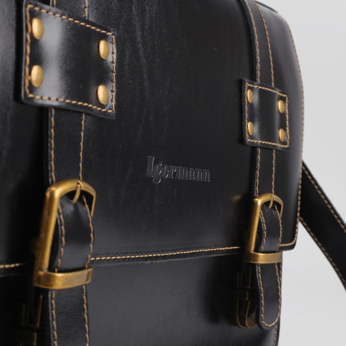 Портфель мужской, 1 отдел, 3 наружных кармана, длинный ремень, цвет коричневый