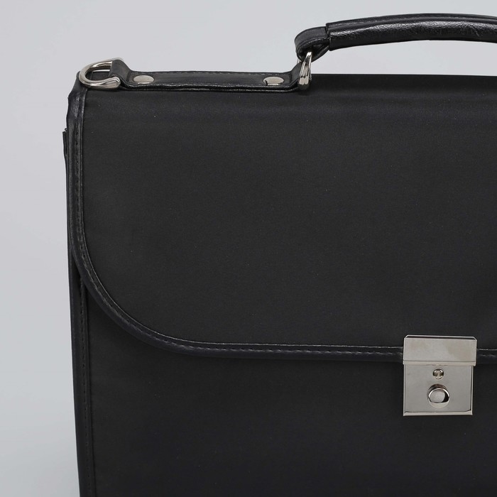 Сумка-портфель мужская на замке "Мобиле", 3 отдела, длинный ремень, цвет чёрный