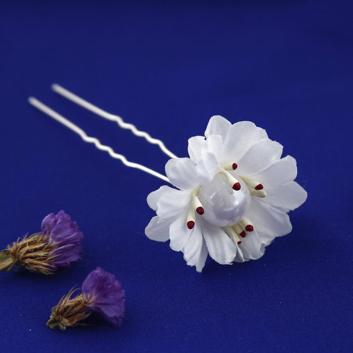 Шпилька для волос "Жемчужина в ромашке"