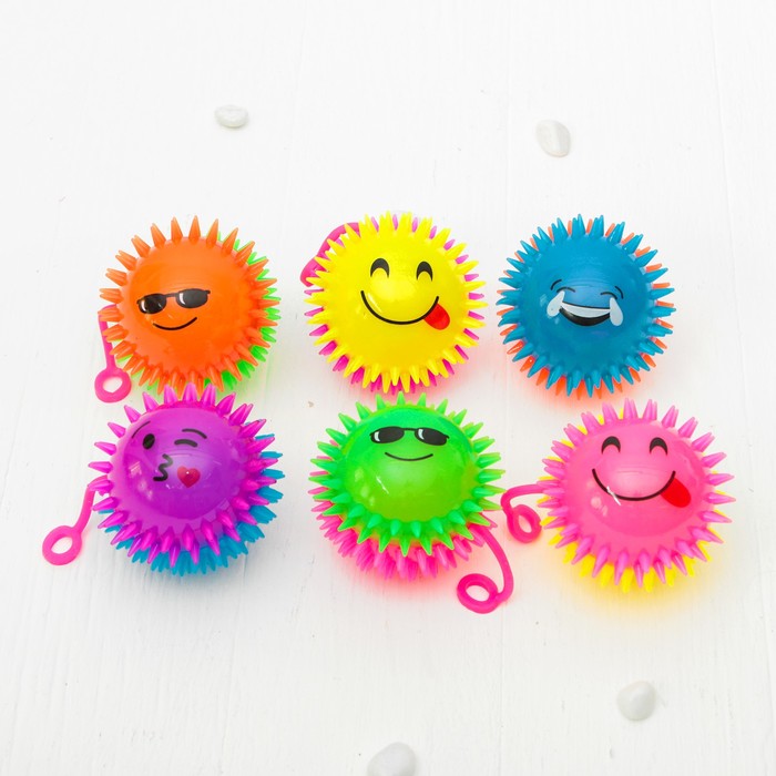 Мяч световой "Мордочка" с пищалкой на резинке, цвета МИКС