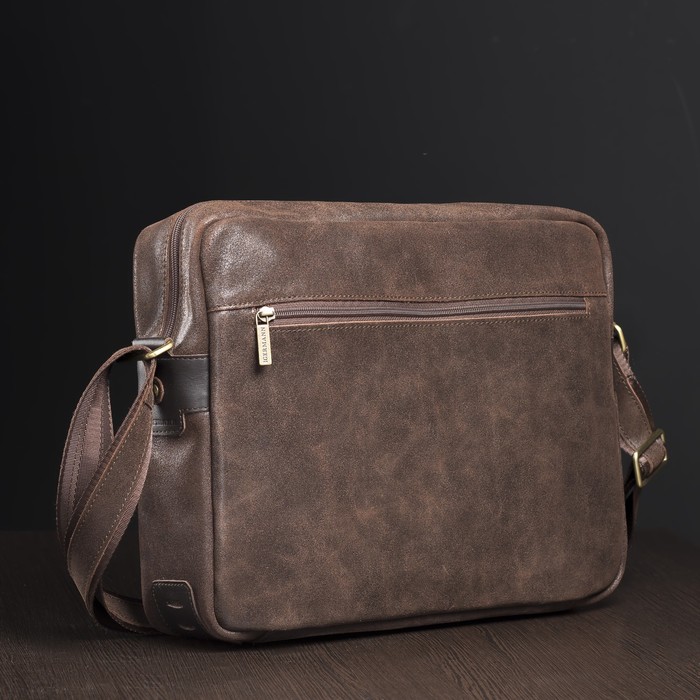 Сумка мужская на молнии, 1 отдел, 3 наружных кармана, длинный ремень, цвет коричневый