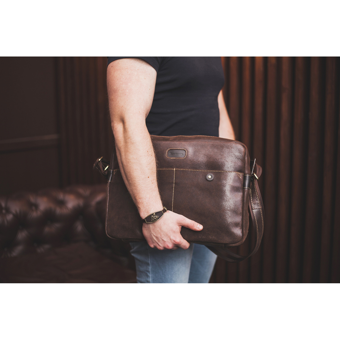 Сумка мужская на молнии, 1 отдел, 3 наружных кармана, длинный ремень, цвет коричневый