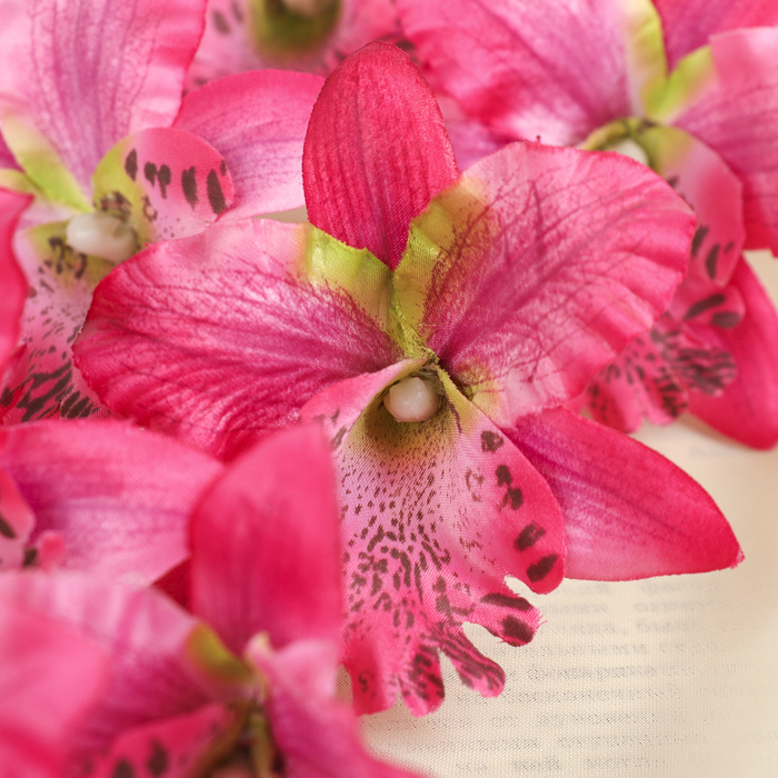 Цветы искусственные "Орхидея Загадка" малиновая