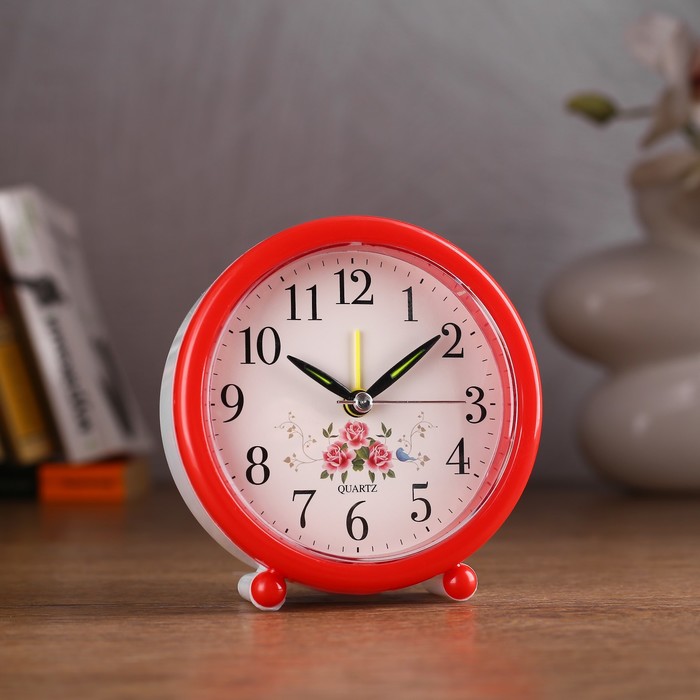 Будильник круг на ножках, кант красный, Розы на циферблате, стрелки светятся d=10см