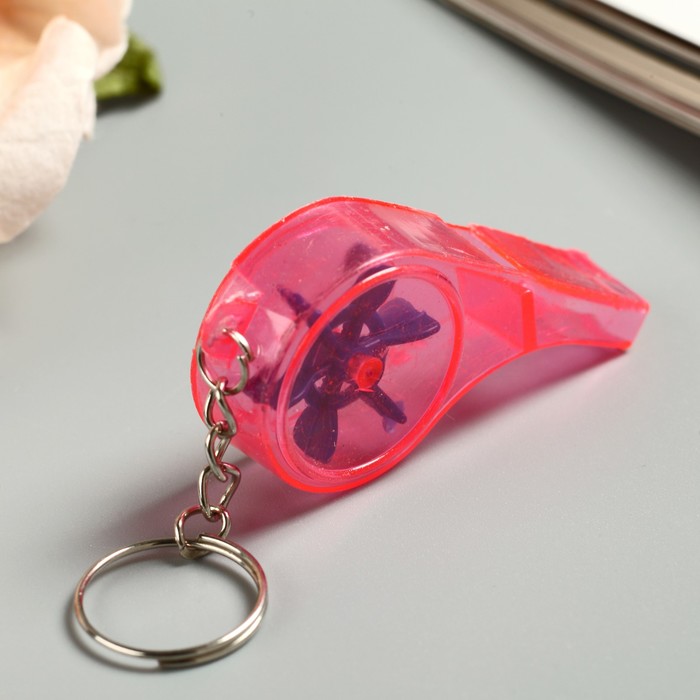 Свисток пластик на кольце с вертушкой МИКС 5х2,5х1 см