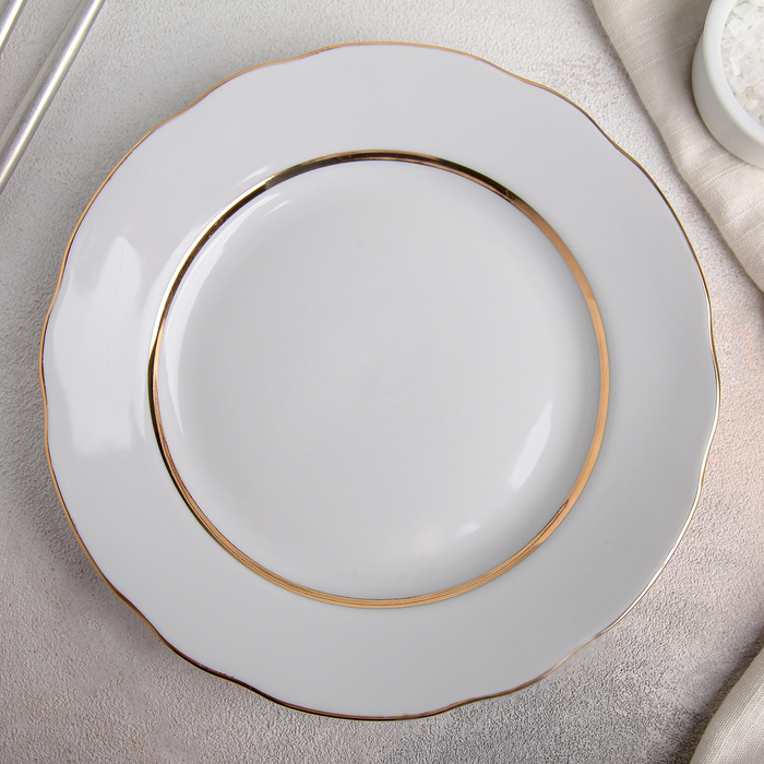 Тарелка «Оливки», d=17,5 см, цвет белый с золотой отводкой