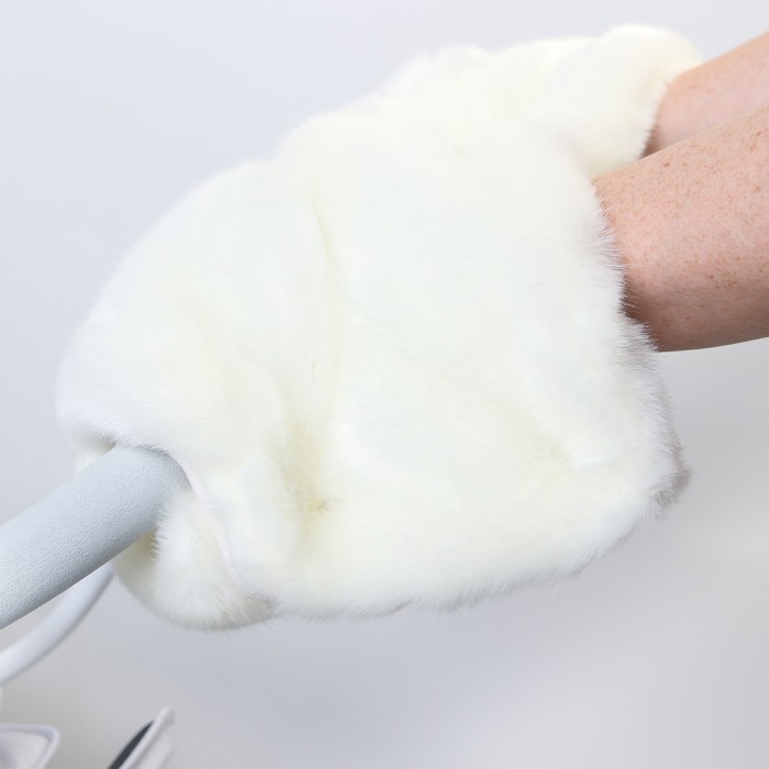 Муфта для рук «Люкс» флисовая, на кнопках, верх - искусственный мех, цвет «Снежное молоко»