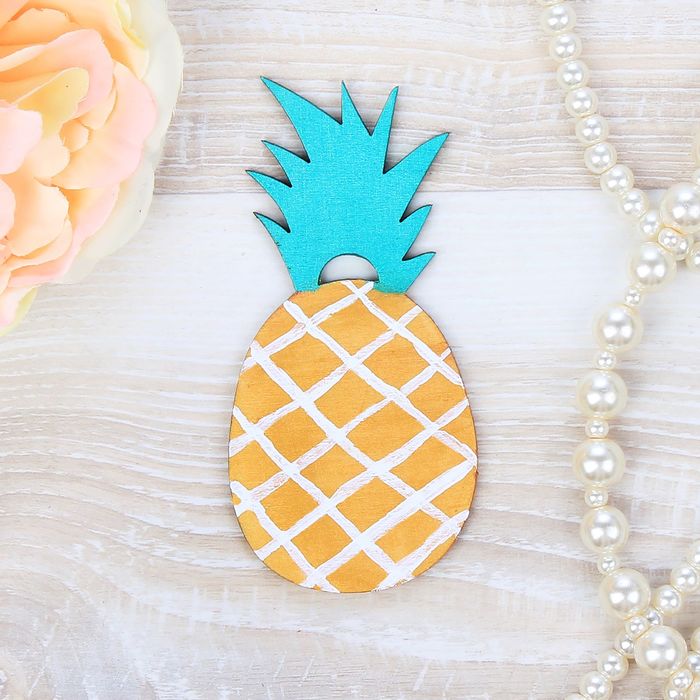 Шильдик деревянный "Ананас"