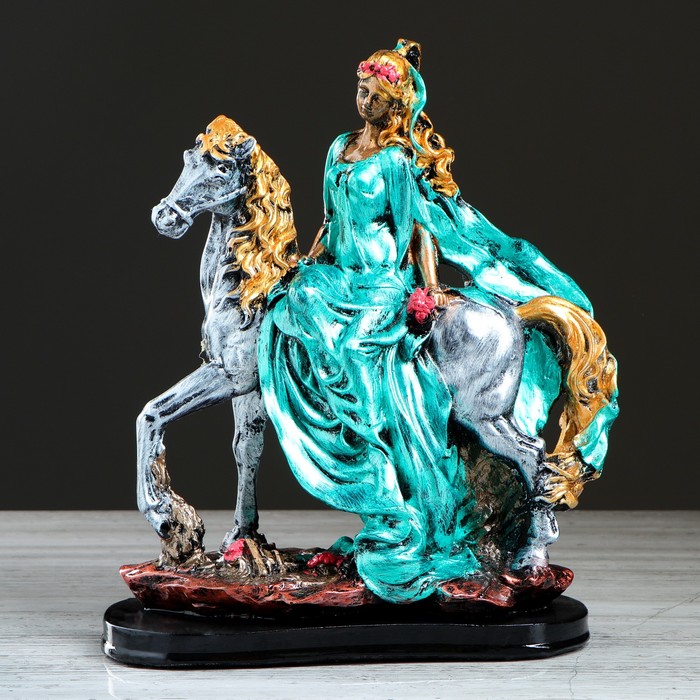 Сувенир "Девушка на лошади" серебро, цветная
