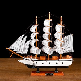 Корабль сувенирный средний «Мортан», борта белые, 33х31х5 см Ош