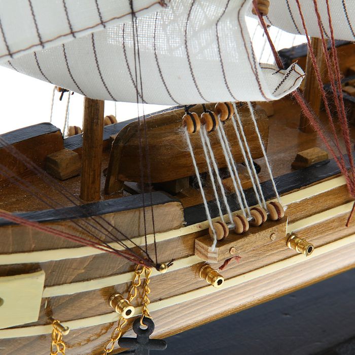 Корабль сувенирный средний «Трёхмачтовый», светлый, 49 х 42 х 9 см