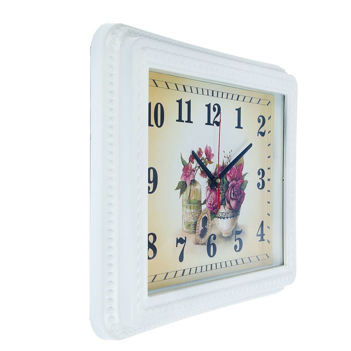 Часы настенные прямоугольные "Цветы и портрет", рама-косичка белая