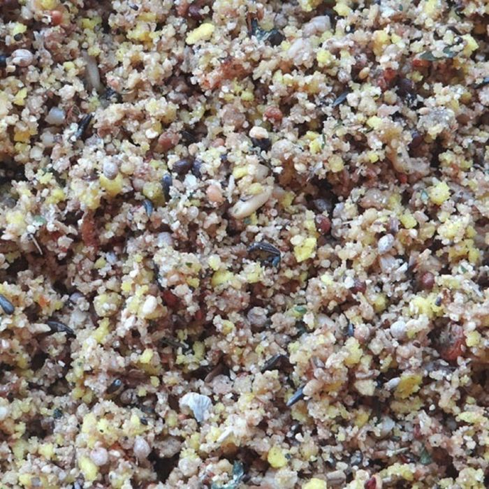 Влажный корм Witte Molen EGGFOOD MOIST WILD SONGBIRDS для европейских певчих птиц, яичный, 1 кг