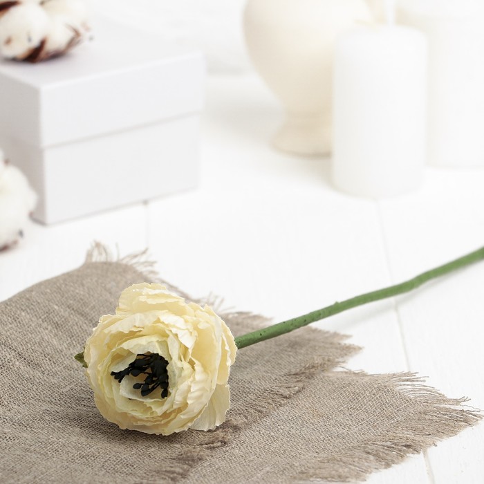 Декоративный цветок "Белый анемоним"