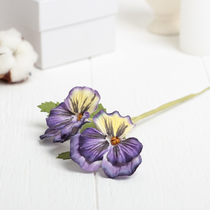 Декоративный цветок "Фиалка"