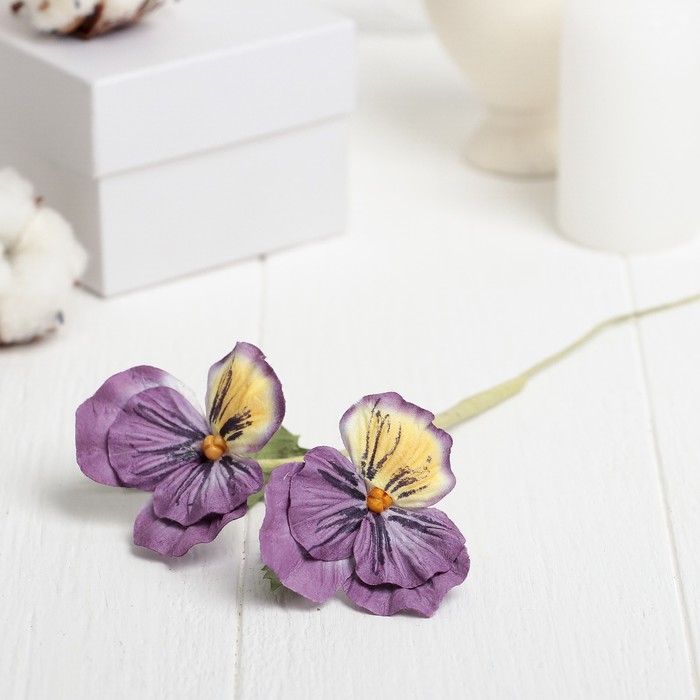 Декоративный цветок "Фиалка"