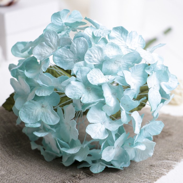 Декоративный цветок "Голубая гортензия"