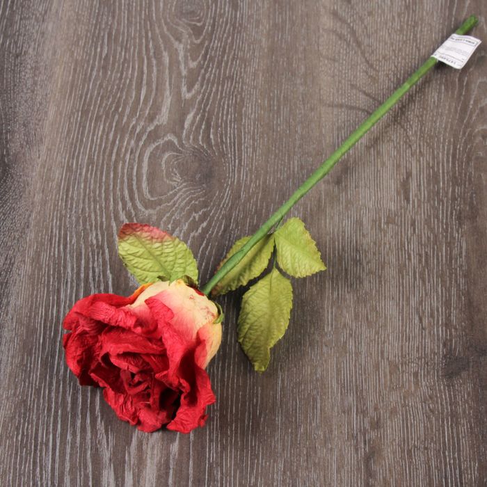 Декоративный цветок "Красная роза"