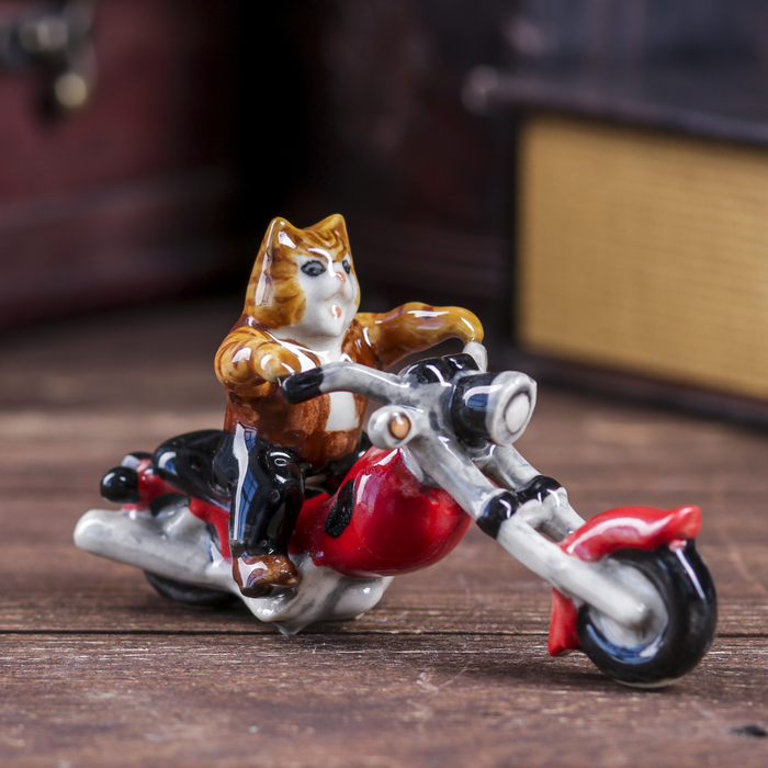 Сувенир "Тигр-байкер"