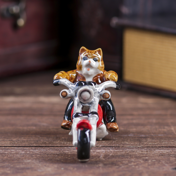 Сувенир "Тигр-байкер"