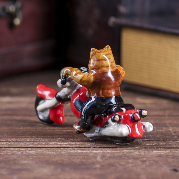 Сувенир "Тигр-байкер"