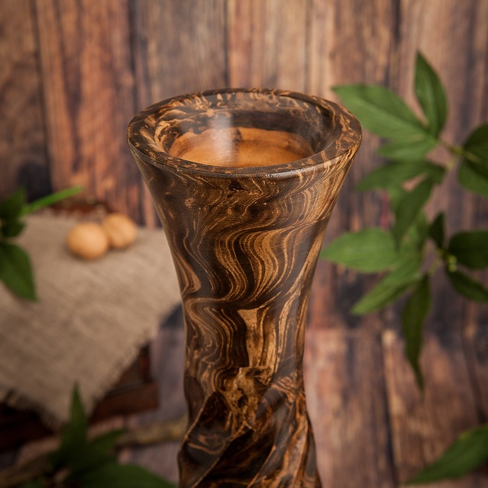 Ваза "Вихрь"