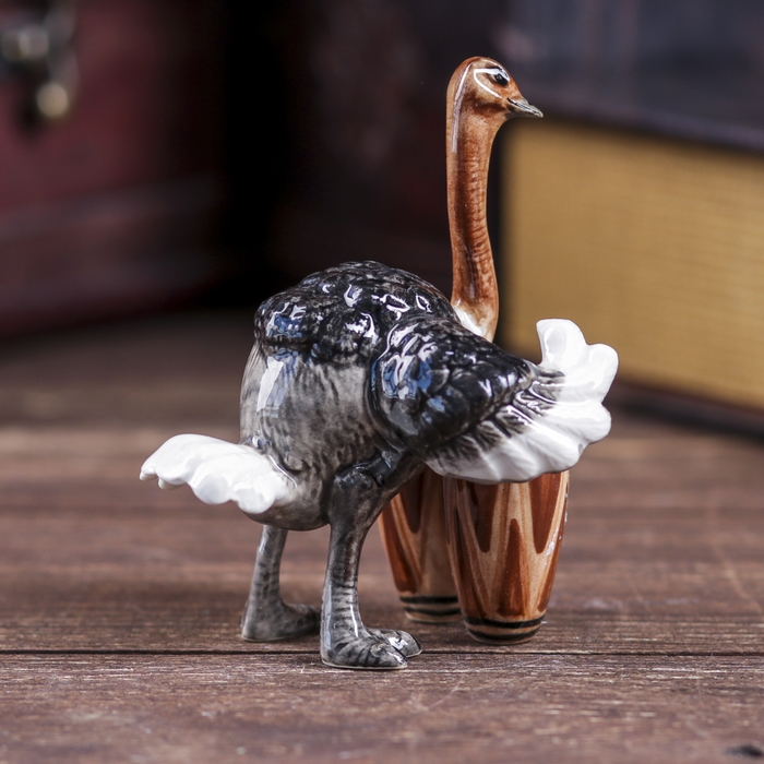 Сувенир "Страус с барабанами"