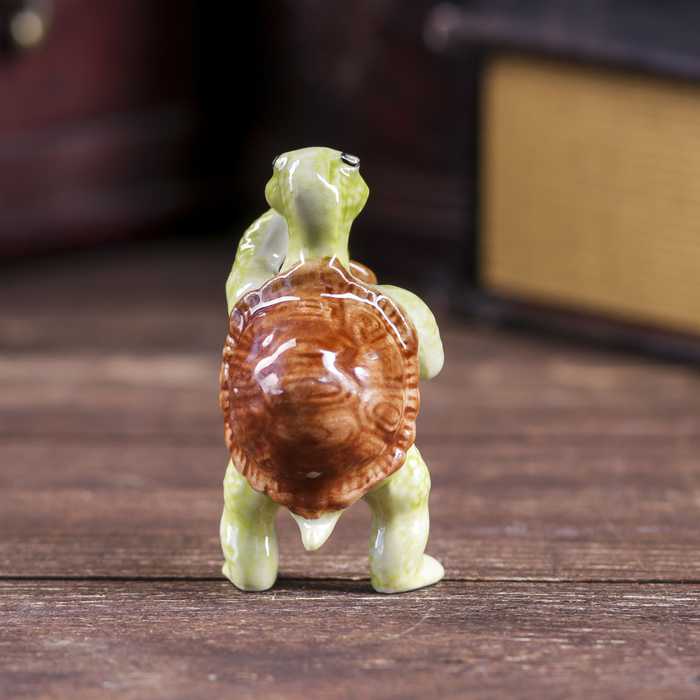 Сувенир "Черепашка с саксофоном"