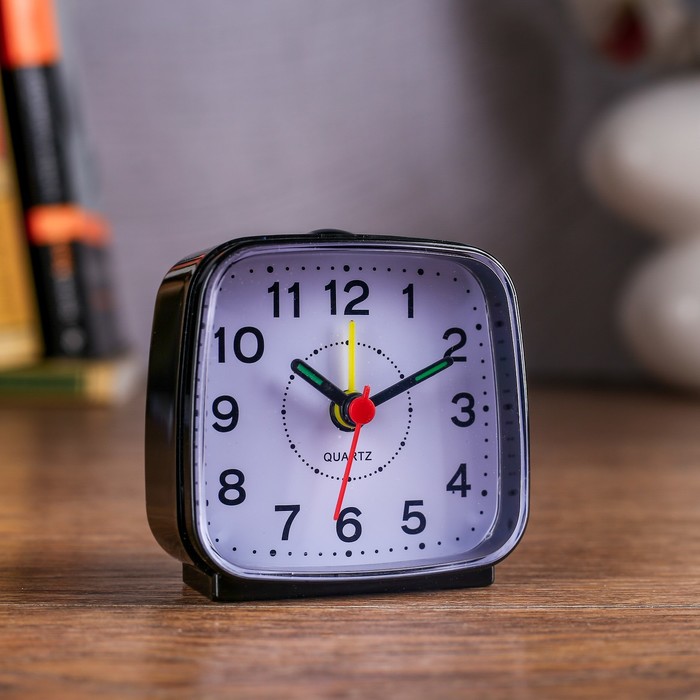 Будильник прямоуг. бел циферблат, микс 6,5*7см