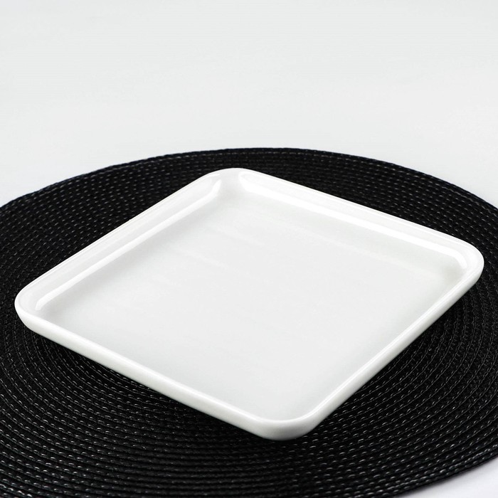 Блюдо фарфоровое Wilmax, d=19 см, цвет белый блюдо фарфоровое wilmax 18×11 5 см цвет белый