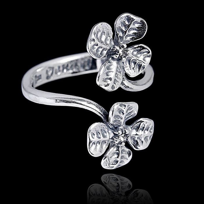 Кольцо "Плантес", безразмерное, цвет белый в чернёном серебре