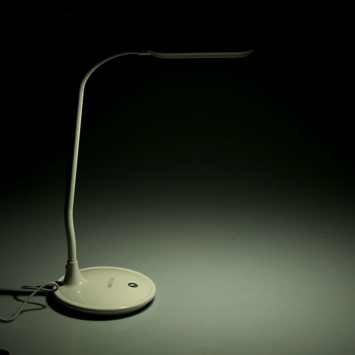 Светильник настольный светодиодный TL-311 белый