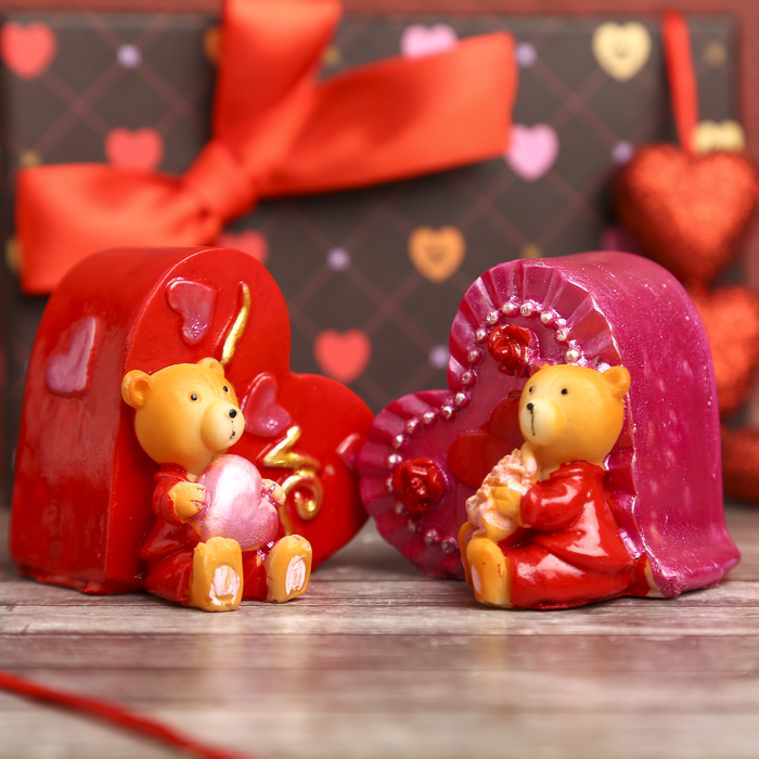 Сувенир "Мишка в костюме с сердцем/букетом", МИКС