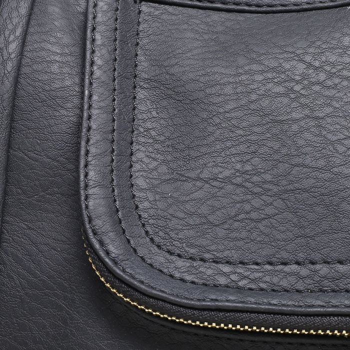 Сумка женская на молнии, 2 отдела, 2 наружных кармана, цвет чёрный