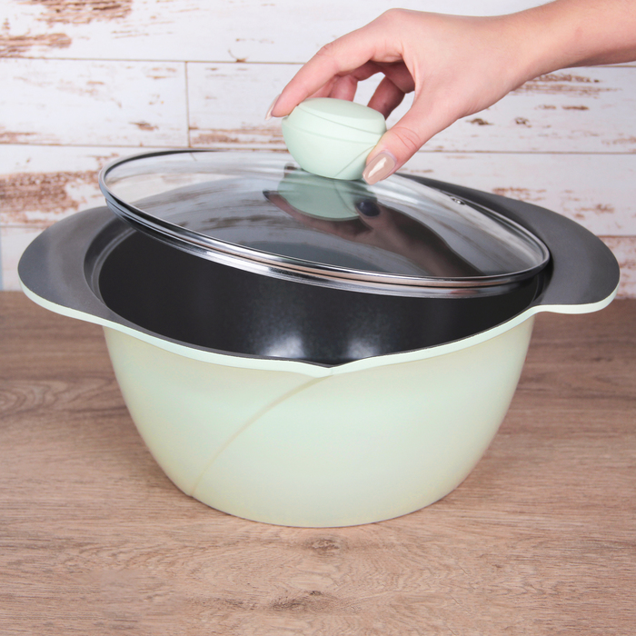 Кастрюля литая с керамическим покрытием d=24 см "Шоко", 3,6 л