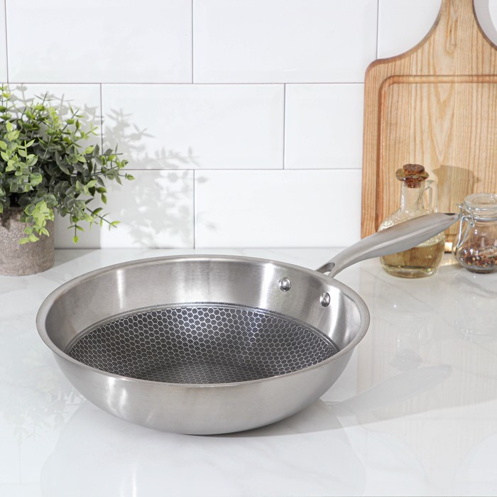 Сковорода ВОК с антипригарным покрытием d=30 см "Алмаз", 52х32х9,5 см