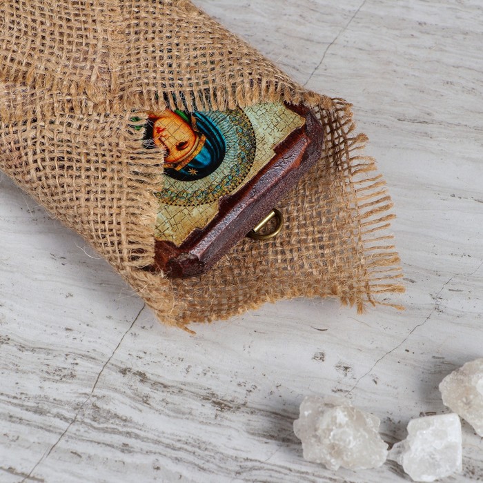 Икона под старину карманная "Неувядаемый цвет", 7х10 см