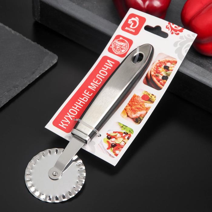 Нож для пиццы и теста Доляна Blade, 20 см, ручка soft touch, цвет чёрный